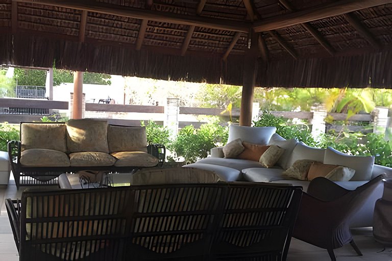 Paraíso de 7 quartos, 6 suítes, piscina, no Pontal