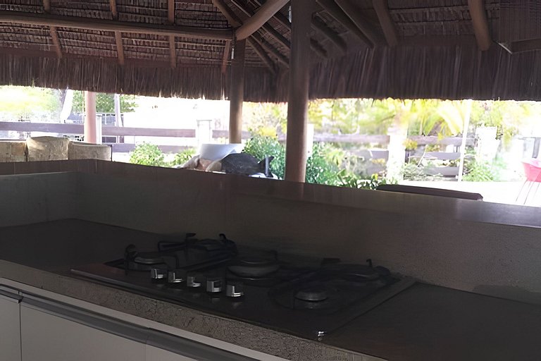 Paraíso de 7 quartos, 6 suítes, piscina, no Pontal